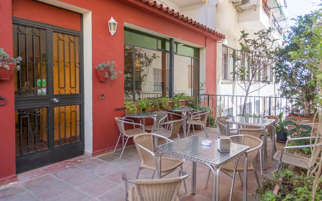 Sol y Miel Hostal