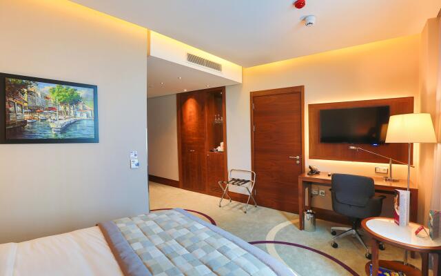 Crowne Plaza Istanbul - Oryapark by IHG