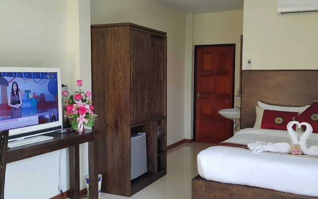 Ruen Narisra Resort