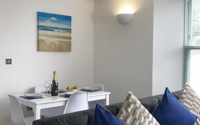 Lux Blu - Truro Apartment