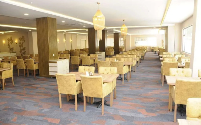 Yeni̇ Sevcan Hotel