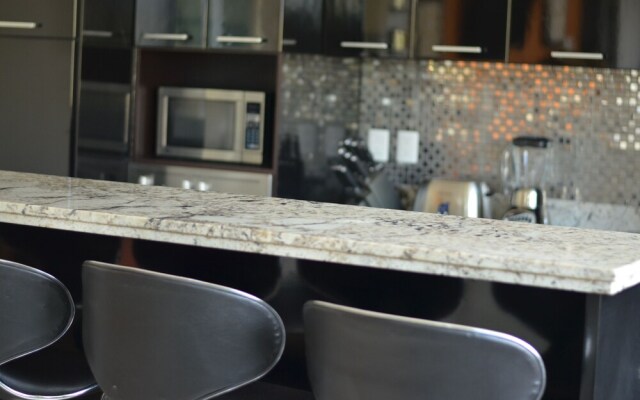 Lotus-7 by Playa District