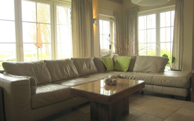 Spacious Villa near Sea in Sluis