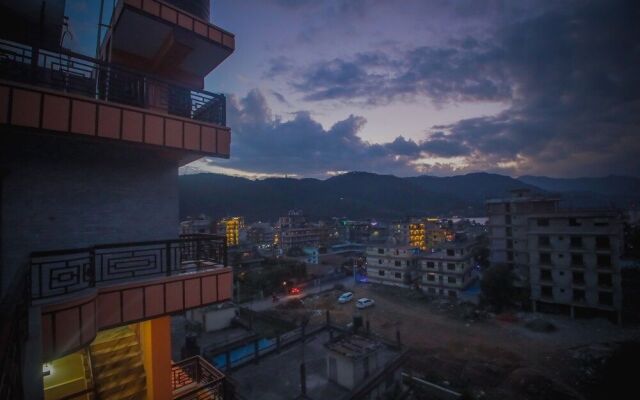 Hotel Fewa Suites