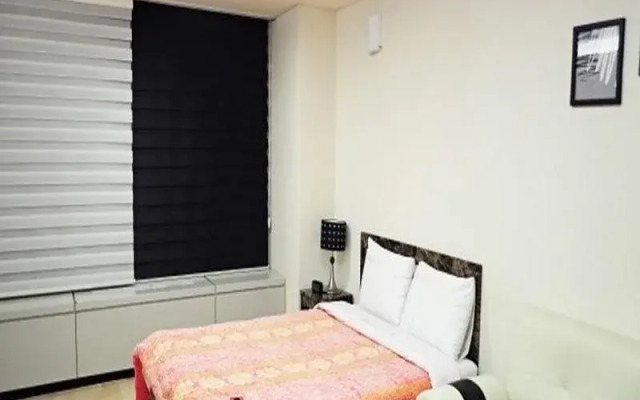 Crown Guesthouse