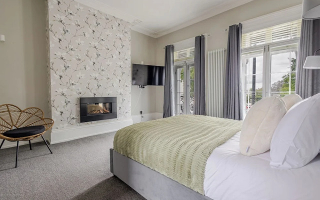 Stylish 5BD Townhouse in Leamington Spa