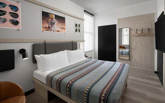 Moxy Houston Downtown