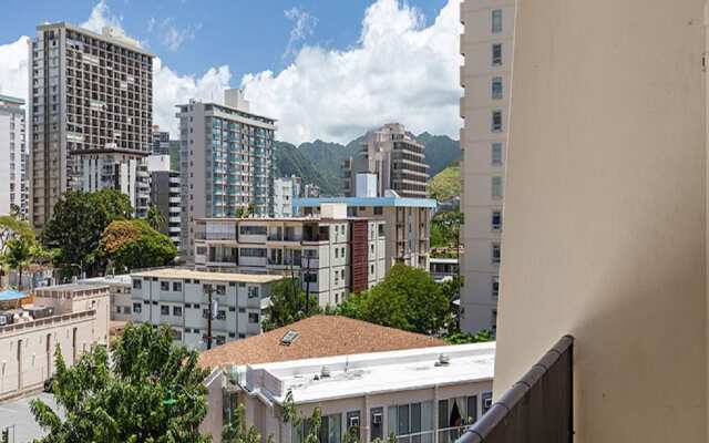 The Bamboo Waikiki 704