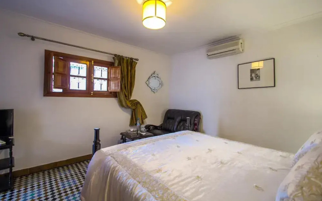 Room in B&B - Riad Authentic Palace & Spa -jawhara