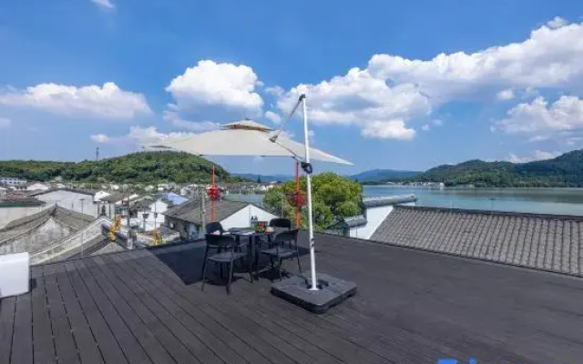 Jianglu Homestay