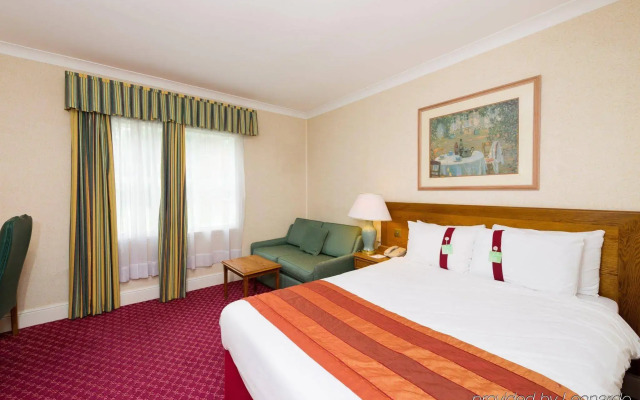 Holiday Inn Reading West by IHG