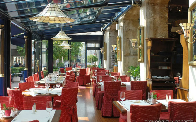 Le Montbrillant Hôtel Residence
