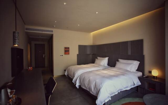 ZuoYouKe Theme Hotel