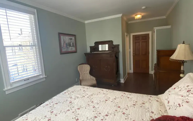 Valparaiso Inn Bed & Breakfast