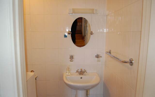 Emmaus Guest House Edinburgh