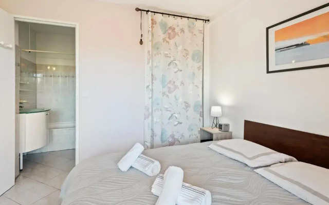 Les Jasmins Apartment