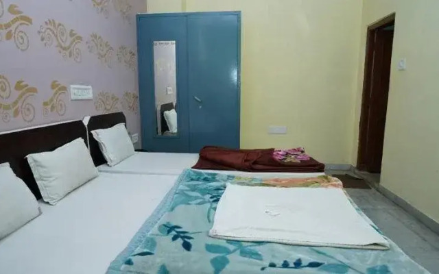 Hotel Gokul Palace
