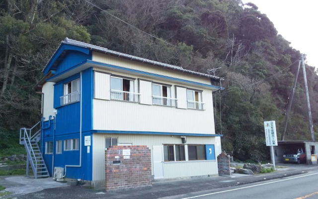 Guesthouse Cosmo - Hostel