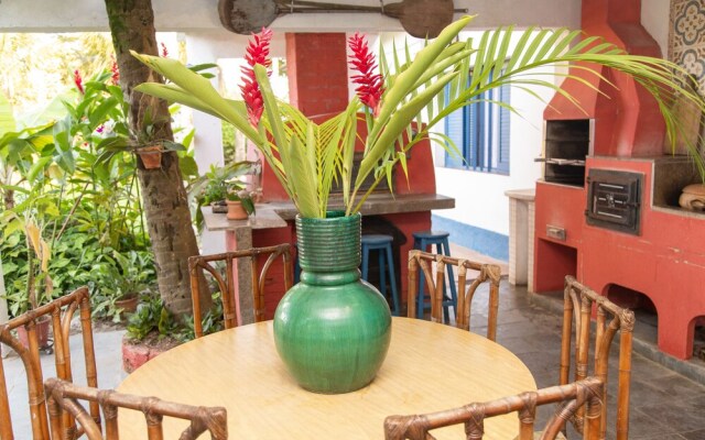 OBA 44 - Beach house in front of the sea - Caraguatatuba