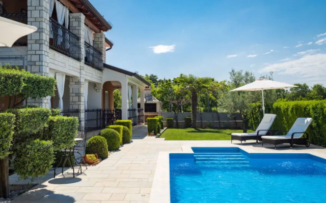 Apartment Cancar Como 41139