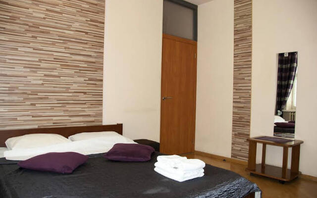 Home Hotel Apartments on Zoloti Vorota