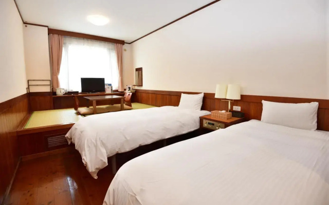 Rakuchin Hotel