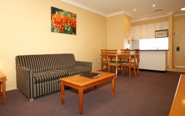 Maclin Lodge Motel