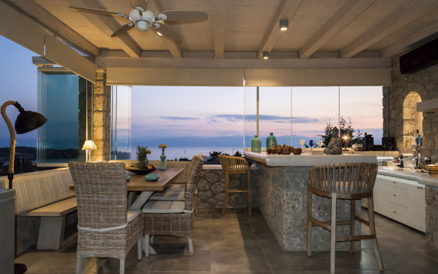 Porto Cheli Studio - Poolside Lux Getaway