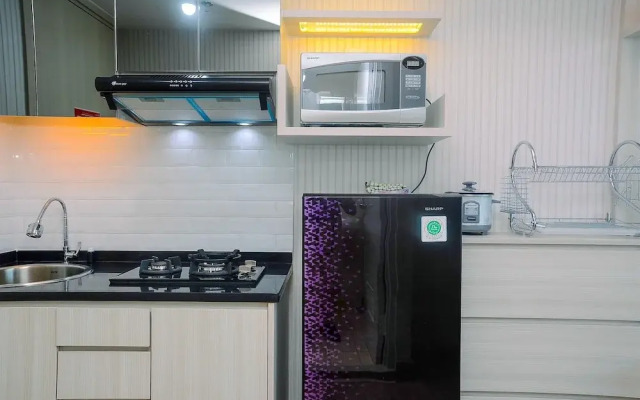 Best Studio with Pool View Springlake Summarecon Apartment