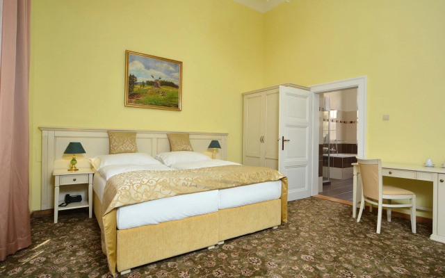 Hotel Metamorphis