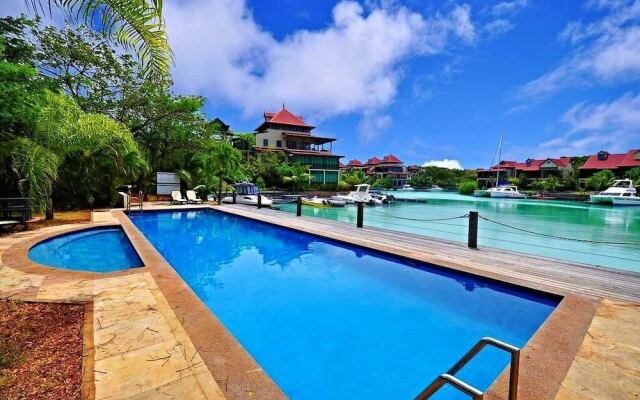 Eden Island, Beach front, Luxury, 3 Bed Ensuite, WiFi