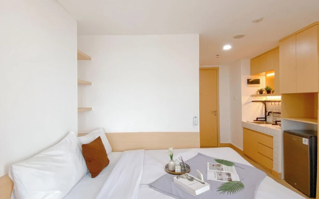 Wooden Accent Studio Apartment At Pollux Chadstone