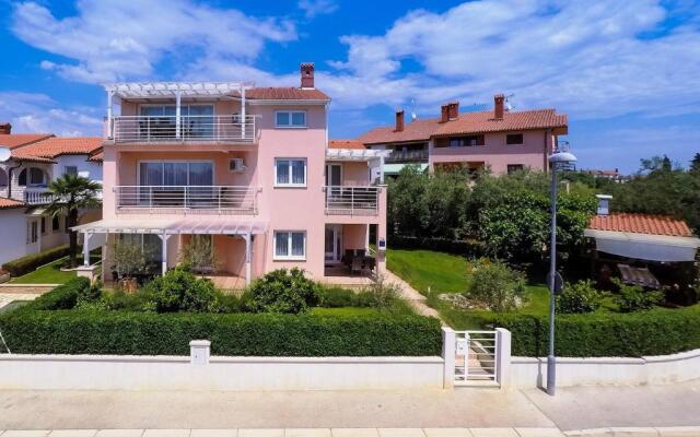 Apartments Villa Brioni II