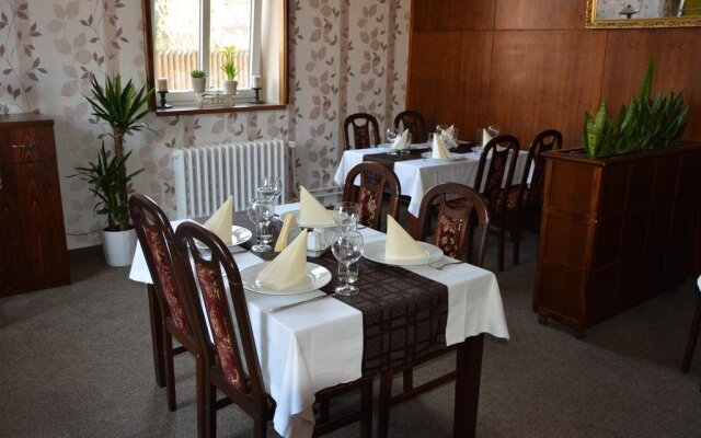 Hotel Dermot