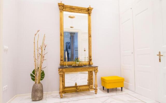 Count Zrinyi Luxourious Residence