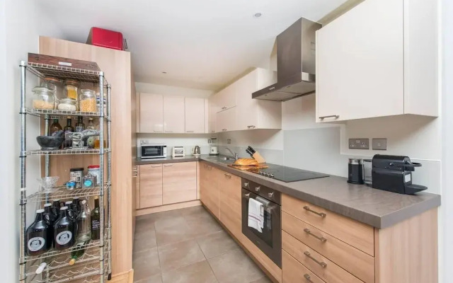 Stylish And Bright 3Br Apartment With Terrace
