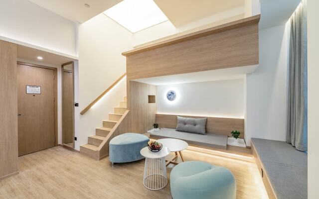Rezen Sunbow Hotel