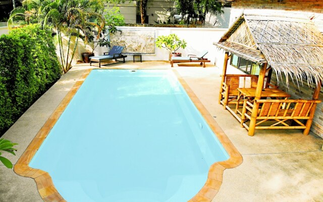 Thai Family Rawai Pool Villa