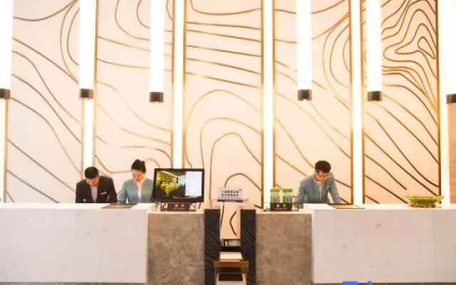 Kande Grand Land Hotel