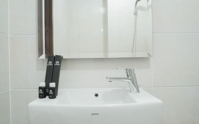 Cozy Living Studio Mustika Golf Apartment