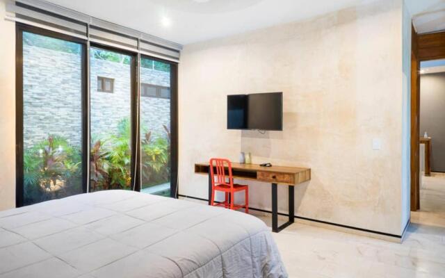 Villa Isla - Jacuzzi and Chef includ 4 BR 8 PPL