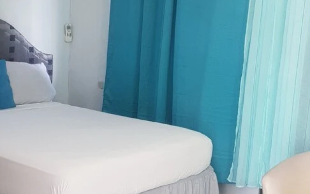Gated Studio By The Pavillian Mall Near US Embassy Liguanea Kingston