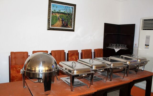 Springpark Yaad Hotel