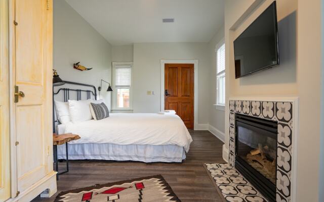 The Curtis Park Club