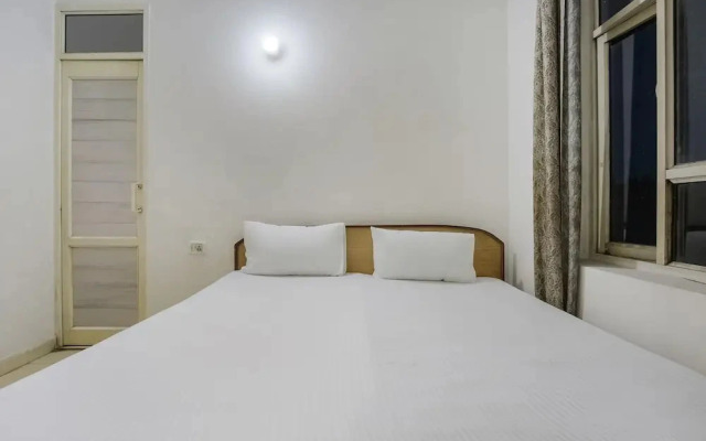 Canadian Guest House by OYO Rooms