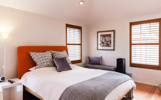 VERA, 1BDR South Melbourne Apartment