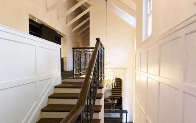 Arambrook Boutique Hotel