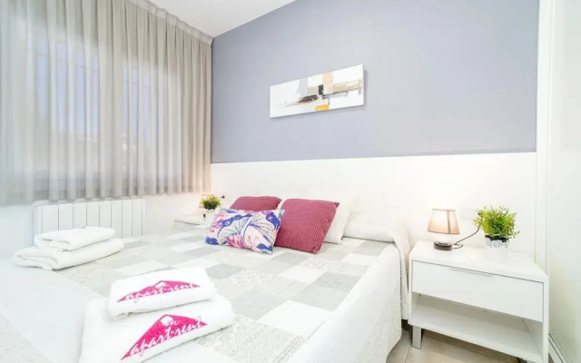 Stylish Beachfront Apartment in Ampuriabrava