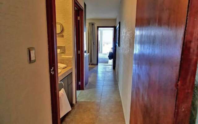 Brisas Beachfront Studios In Hotel Zone