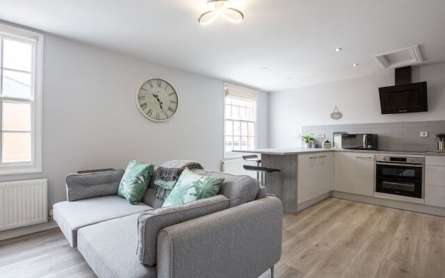 Castle Street Apartment